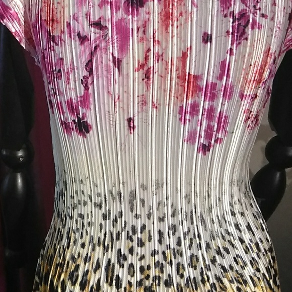 Milano Women's Floral & Animal Print Dress Blouse - Picture 6 of 7